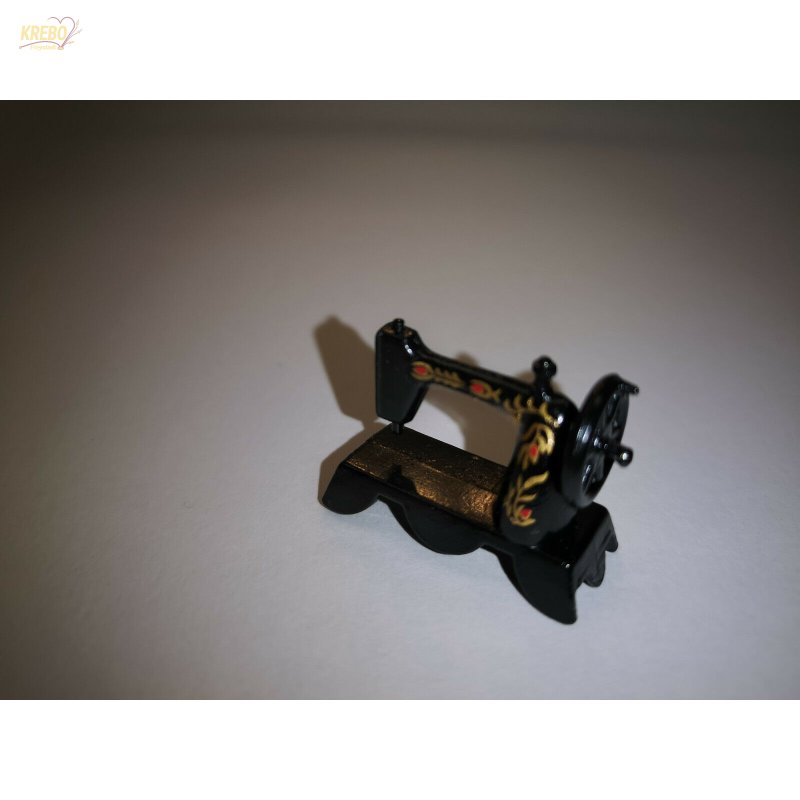 Weinlese Miniatur Puppenhaus Naehmaschine mit Stoff  DE E2Y6 